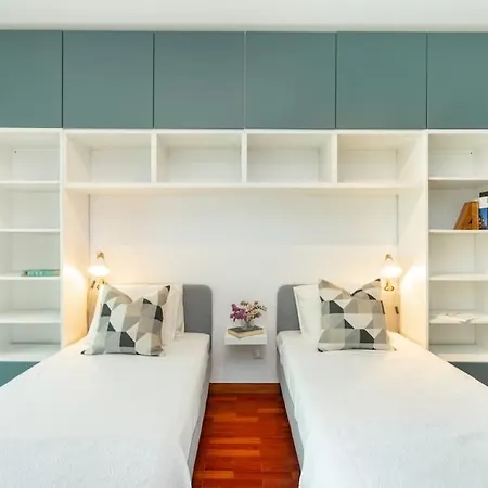 Ocean Front 2bed Luxury W/ Elevator Parking Wi-fi *