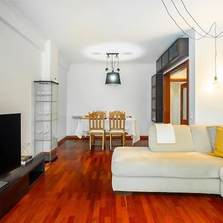 Ocean Front 2bed Luxury W/ Elevator Parking Wi-fi Apartamento Matosinhos (Porto)