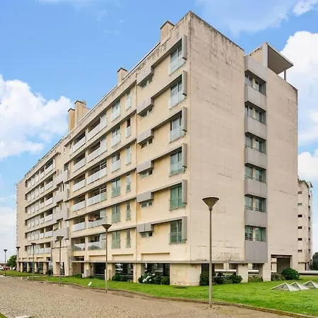 Ocean Front 2bed Luxury W/ Elevator Parking Wi-fi Matosinhos (Porto)