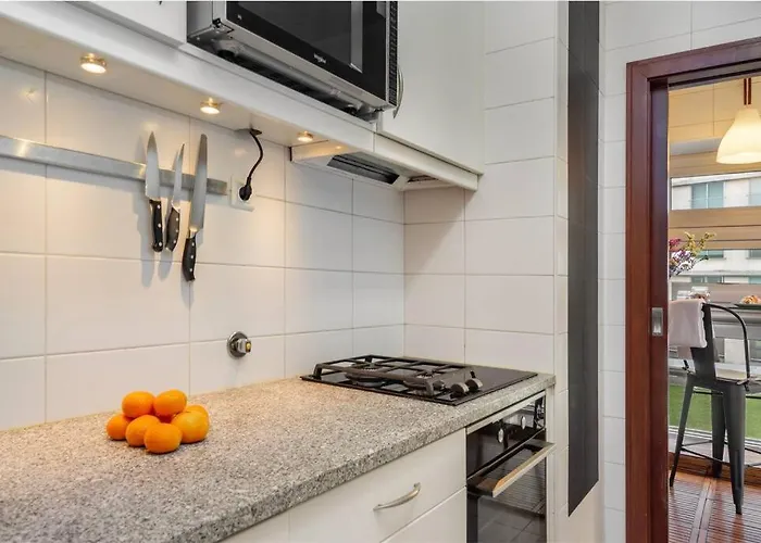 Ocean Front 2bed Luxury W/ Elevator Parking Wi-fi *